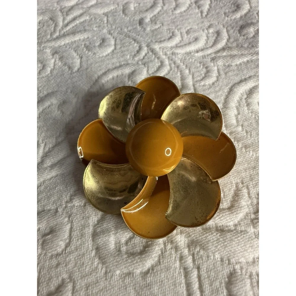 Vintage Coro Goldtone And Orange Flower Brooch Pin - Picture 1 of 4